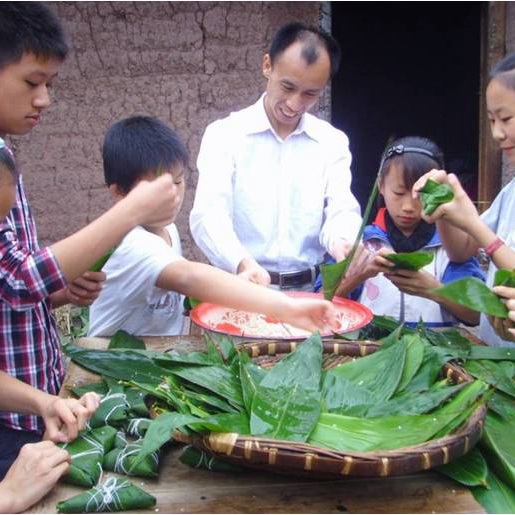 荣昌县盘龙镇中心小学